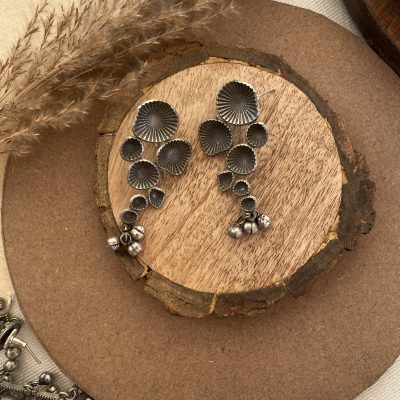 Lightweight daily wear earrings