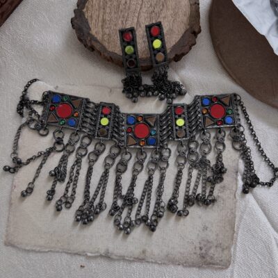 Black polish Afghani choker